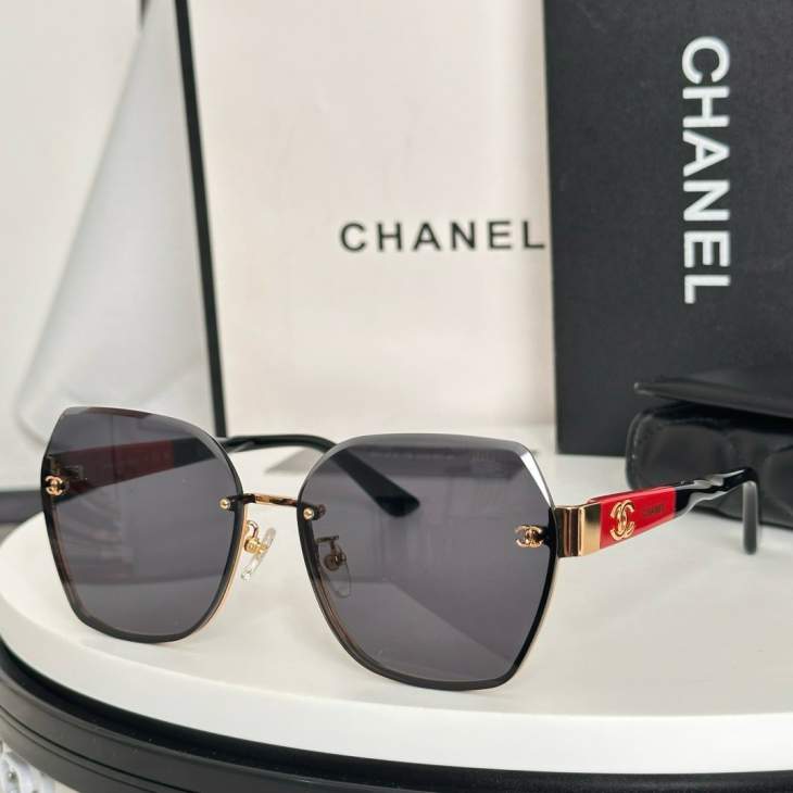 Picture of Chanel Sunglasses _SKUfw77619369fw
